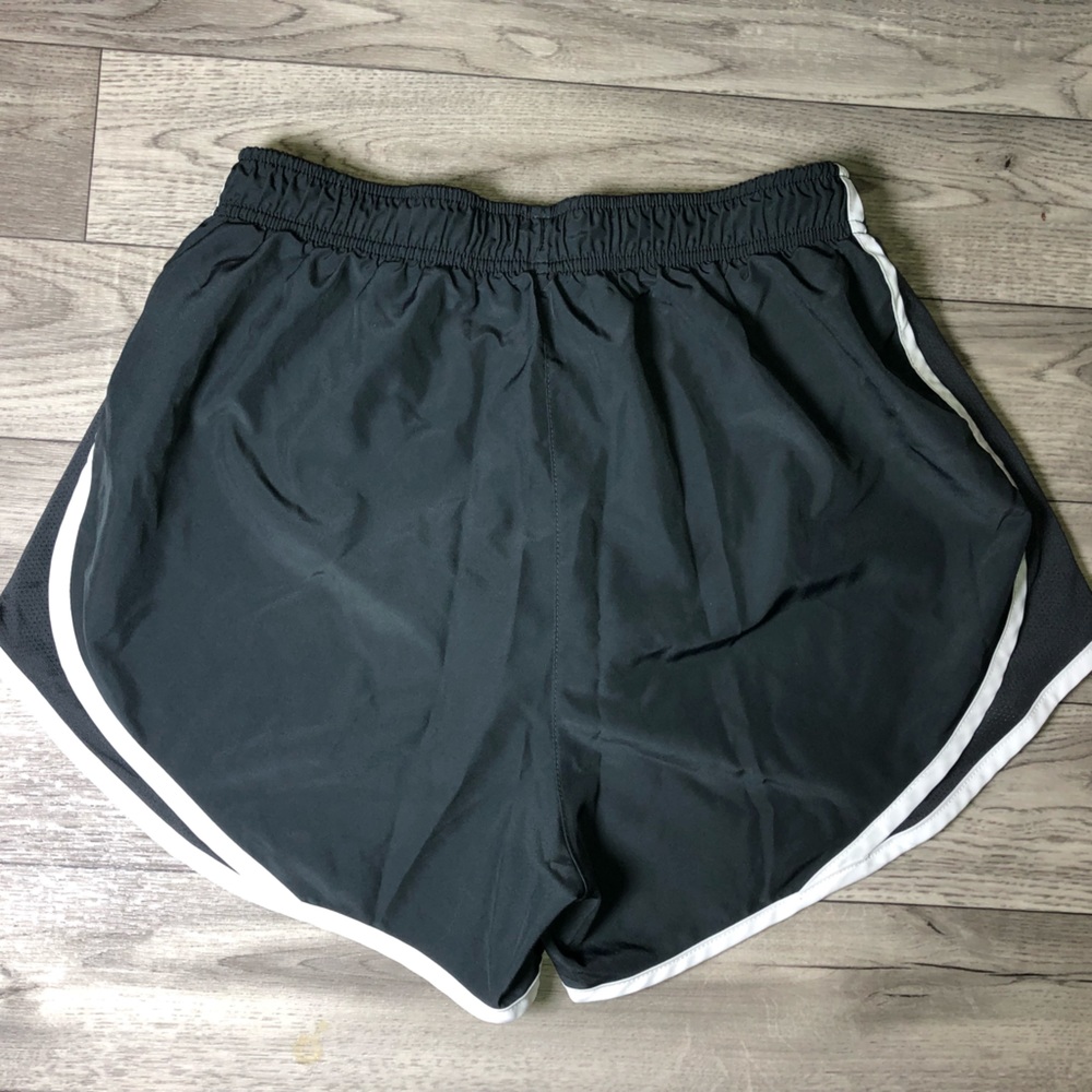 Nike Tempo Women’s Running Shorts - Picture 2 of 3